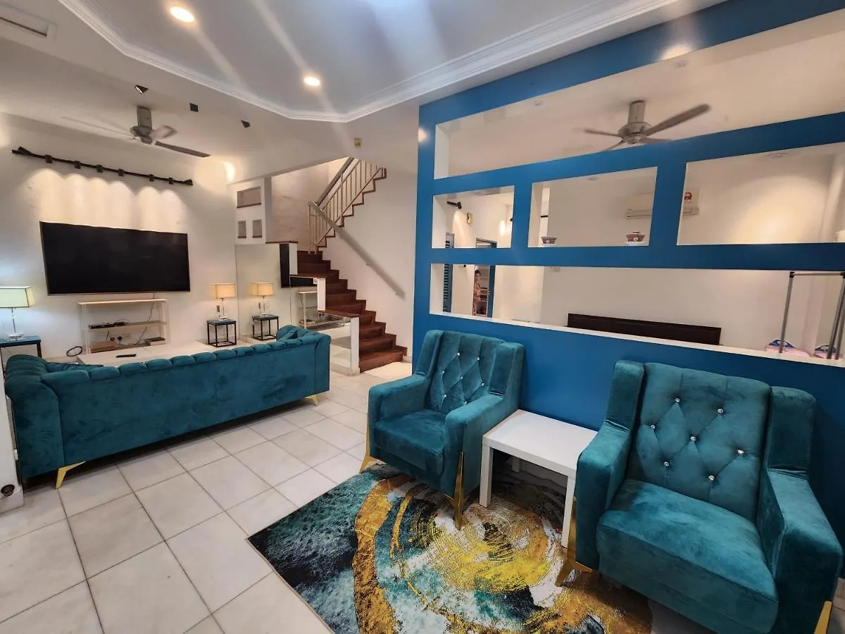 Solok Burma Vacation Home @ Gurney Penang جورج تاون