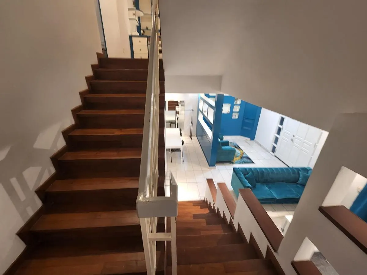 Solok Burma Vacation Home @ Gurney Penang جورج تاون بيت للعطل